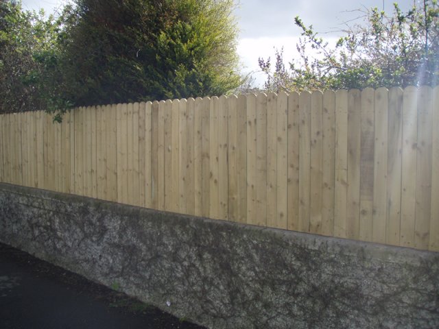 Round Top Closed Pickets on Timber Posts and fitted to Top of Wall - Knocklyon